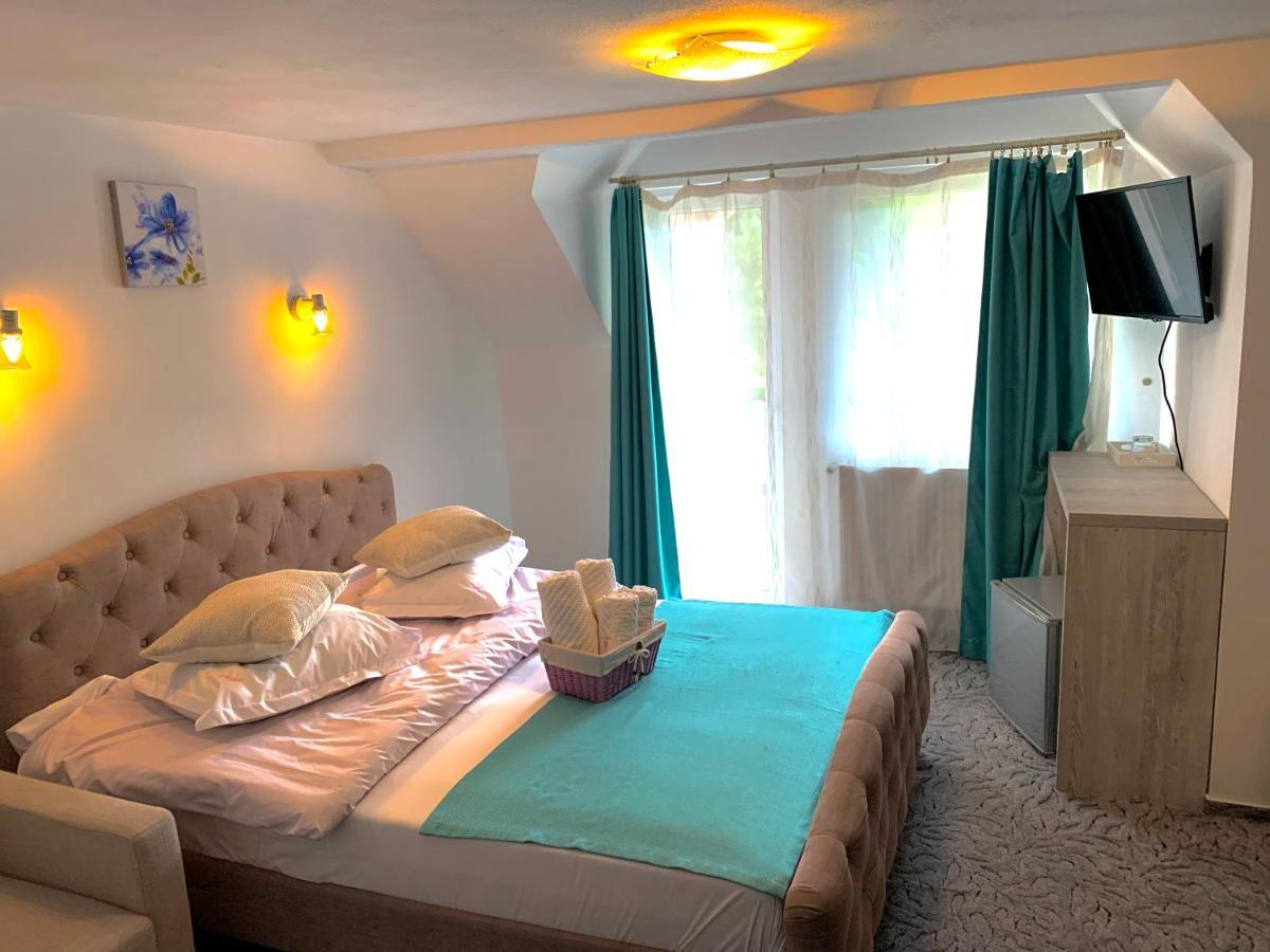 Anelisse Inn Moeciu De Sus Exterior photo