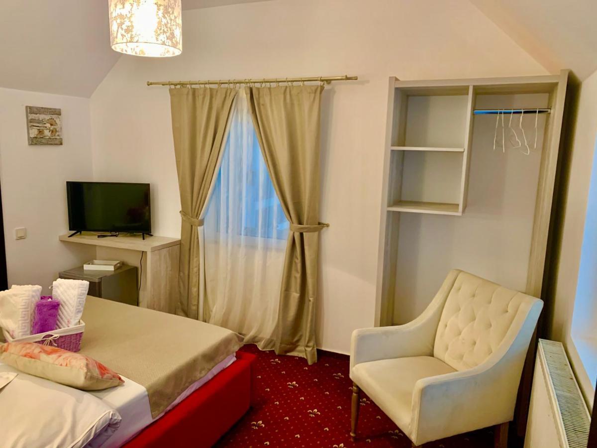 Anelisse Inn Moeciu De Sus Exterior photo